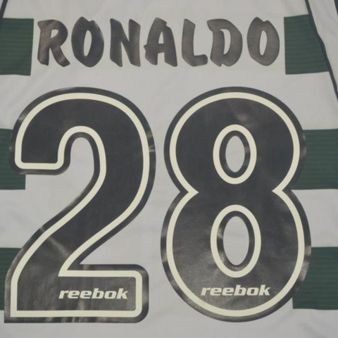 Sporting Lisboa Heim 01/02 "Ronaldo" Nº 28