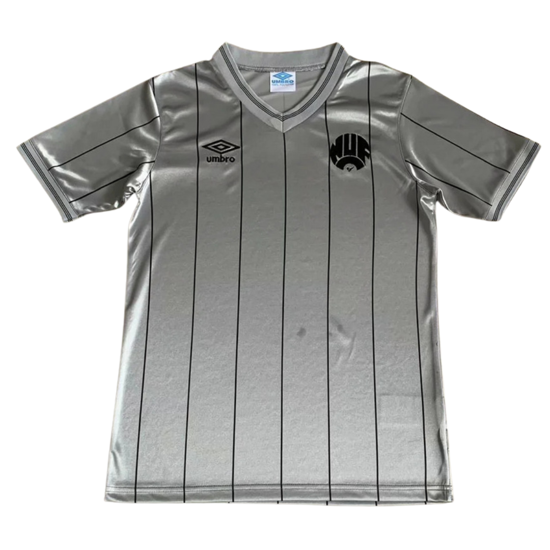 NeWMastle Auswärts Gray 1984